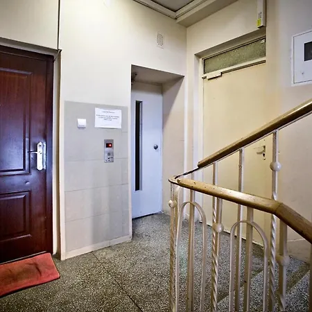 Niepodleglosci Serviced Apartment